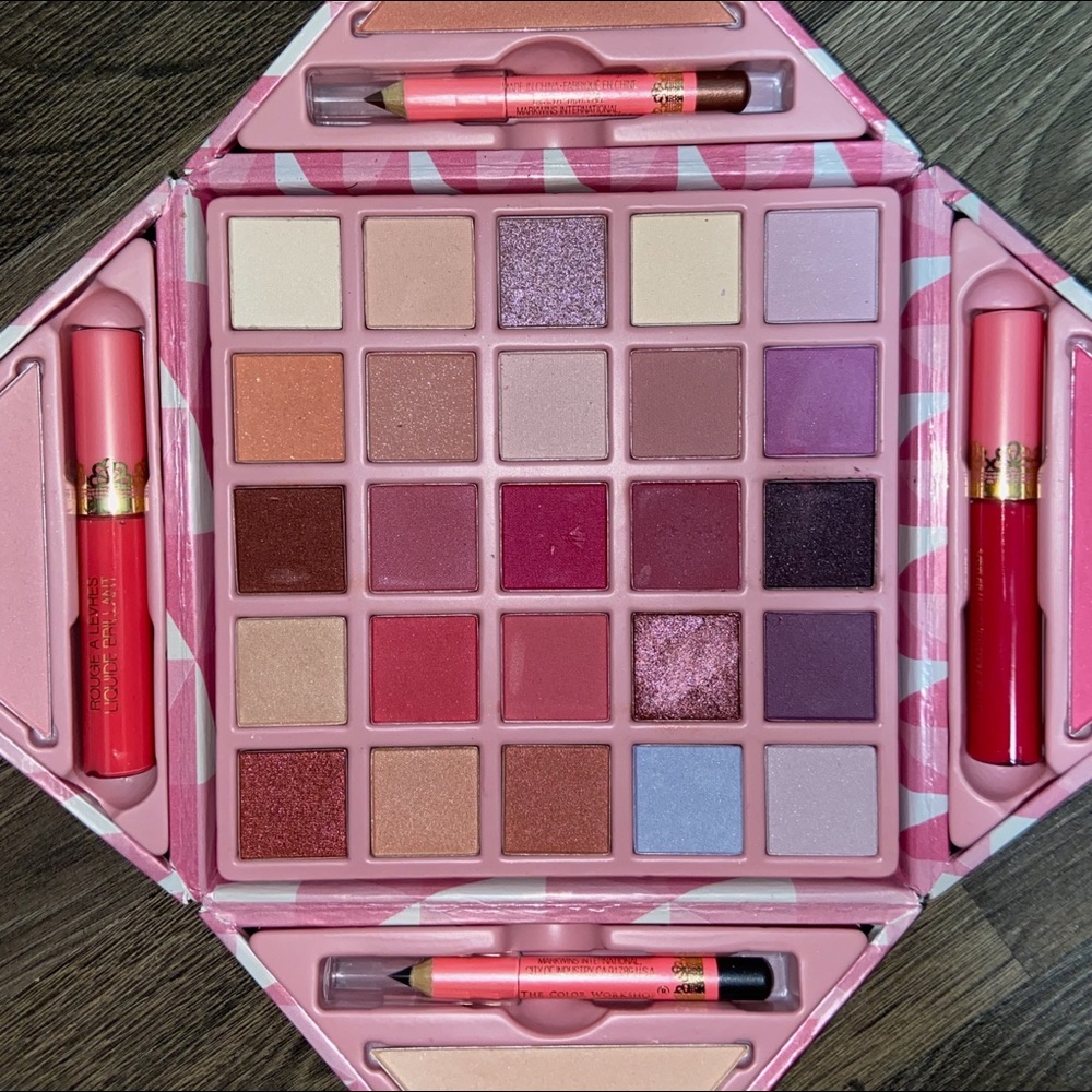 make up palette!!